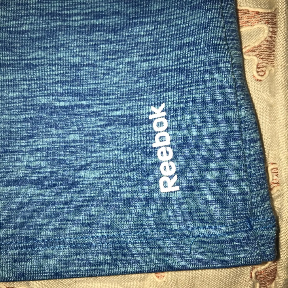 Compression like Reebok shirt - Picture 2 of 8